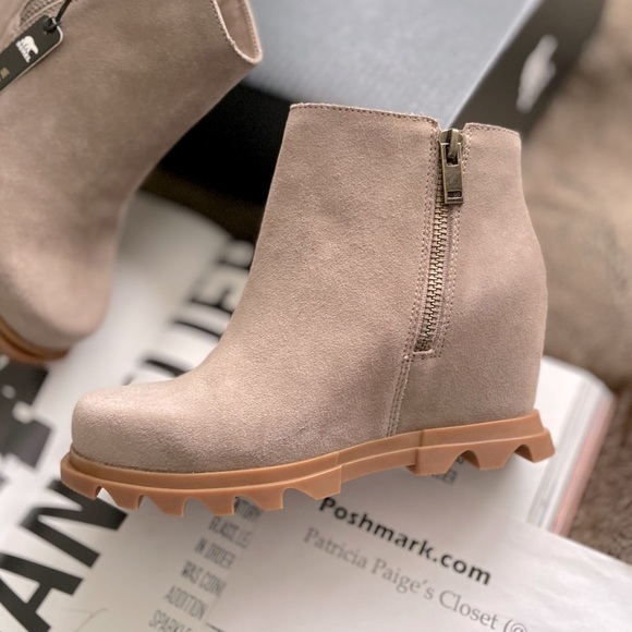 Sorel Joan of Arctic Wedge III Zip Bootie - Picture 6 of 12